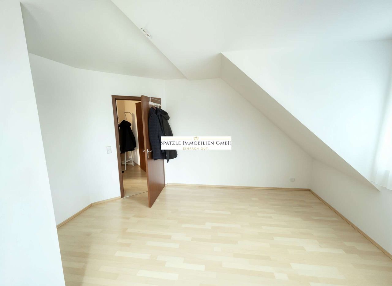 Kinderzimmer/Schlafzimmer/Büro unten - (