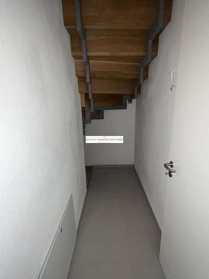 Abstellraum unter der Treppe