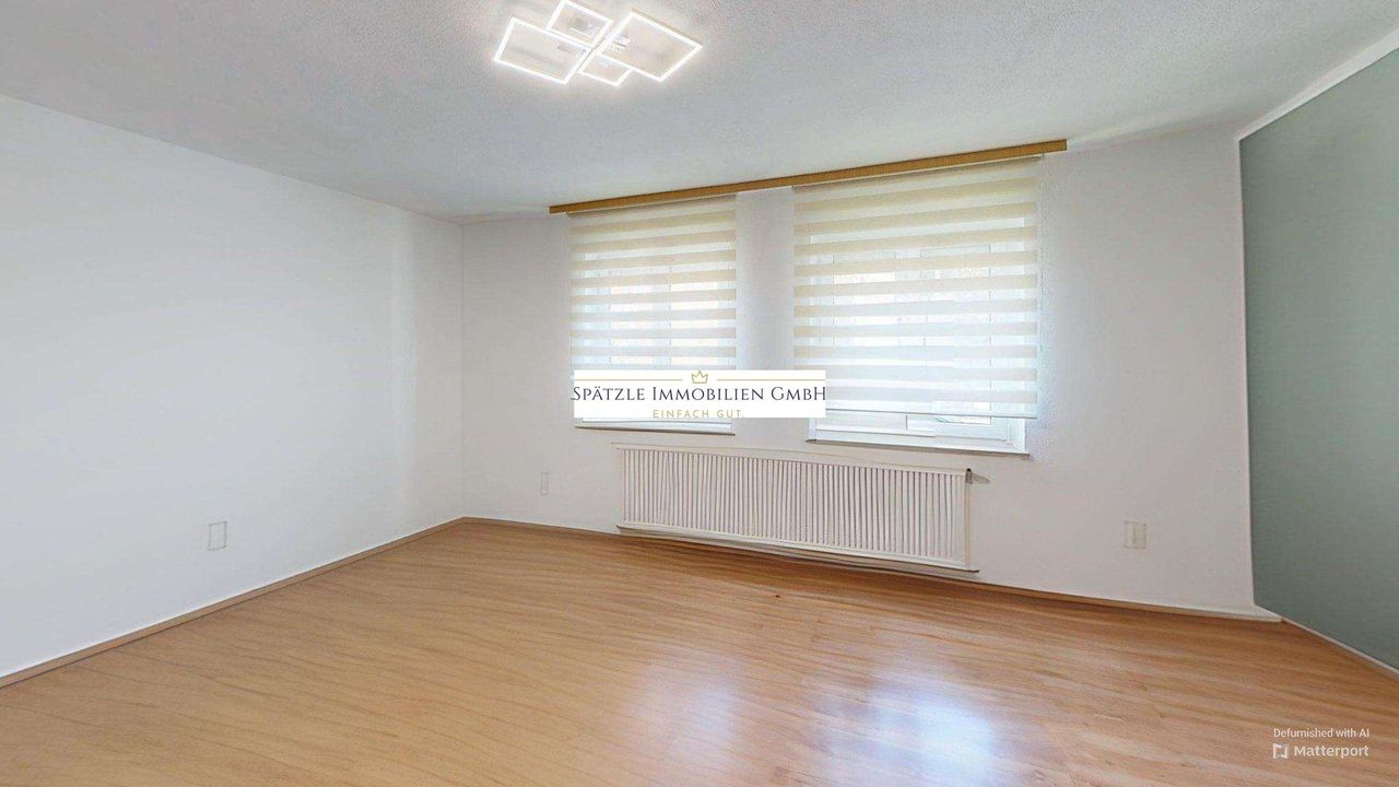 Wohnzimmer EG Blick zum Fenster