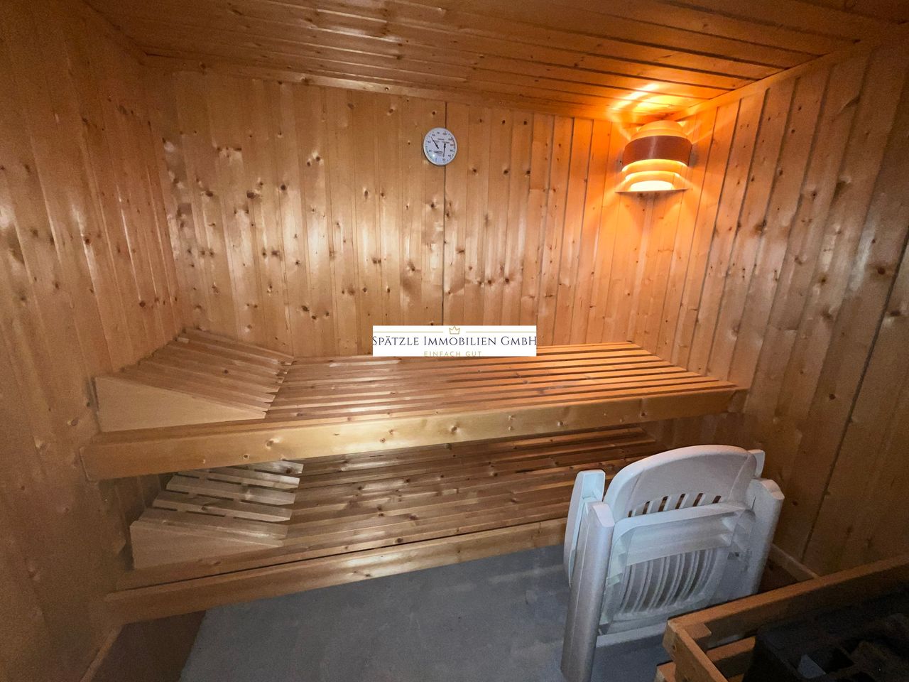 Sauna im Kellergeschoss.jpeg