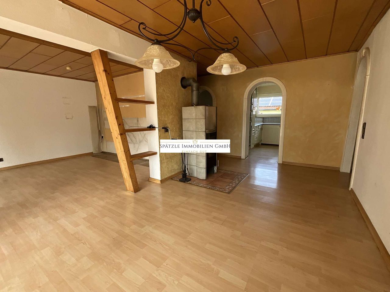Wohnzimmer mit Blick zur Kücke